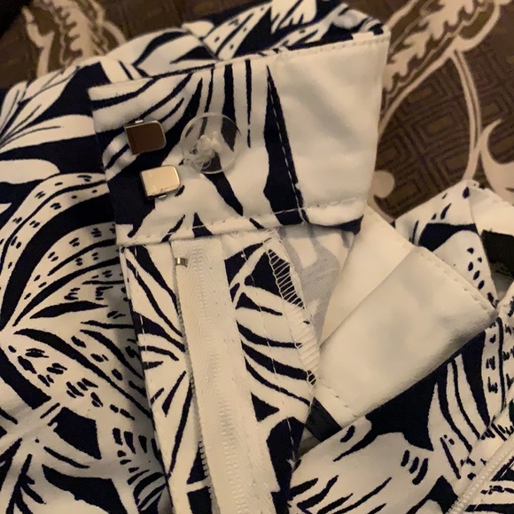 Zac and Rachel Womens Shorts (mid-thigh) - Picture 5 of 5